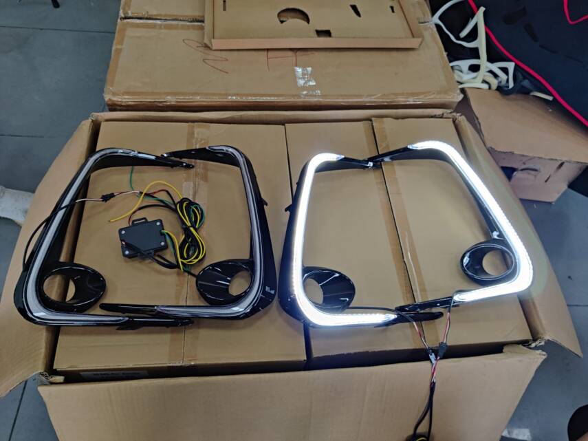 Toyota Corolla 2019 Sonrası Gündüz Led Sis Çerçeve Sinyalli Kayar - 1